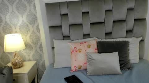 Snapshot of sweets_one chatting on April 15, 2026, 11:16 pm sweets one online show from April 15, 2026, 11:16 pm