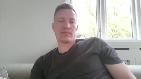 sweetsinner83 online show from May 7, 2026, 6:46 pm
