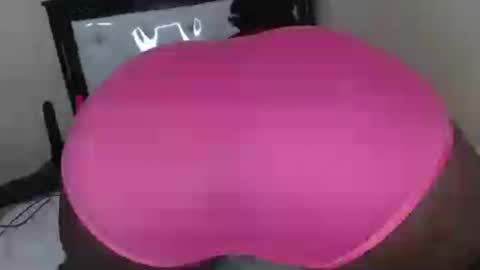 sweetslyvie online show from July 16, 2026, 4:07 am