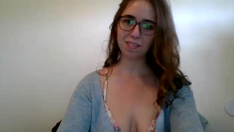 sweetsocalgirl online show from February 25, 2025, 9:57 pm