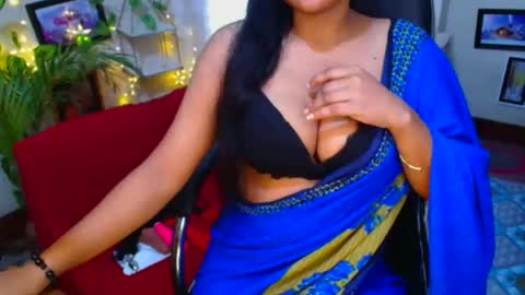 SweetSour online show from September 17, 2025, 9:44 am