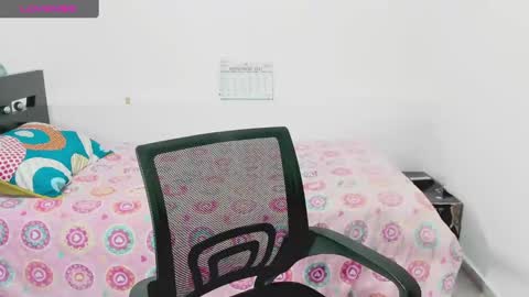 Snapshot of sweetsquirtx23 chatting on December 16, 2024, 1:43 pm lili online show from December 16, 2024, 1:43 pm