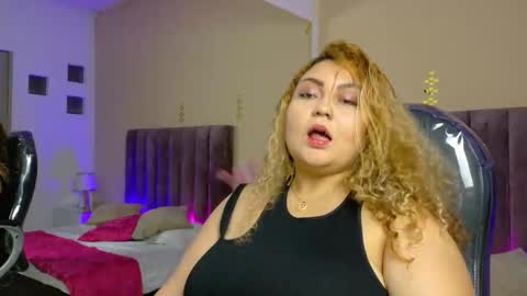 sweett rose   online show from December 20, 2025, 3:57 am