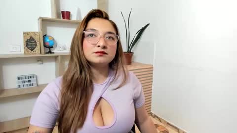Snapshot of sweettcandys chatting on March 31, 2026, 7:25 pm Carla Dubois online show from March 31, 2026, 7:25 pm