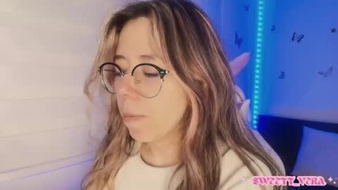 Veronica Independent Model online show from October 16, 2025, 10:38 am