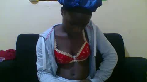 sweetvallerie online show from October 27, 2025, 6:45 pm