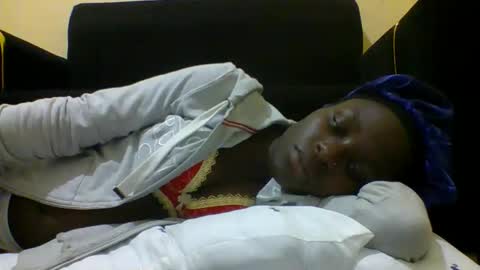 sweetvallerie online show from October 28, 2025, 6:54 pm