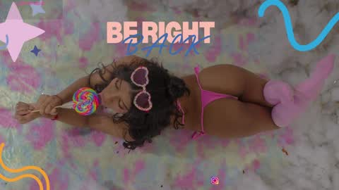 sweetviolet___ online show from April 4, 2026, 12:13 pm