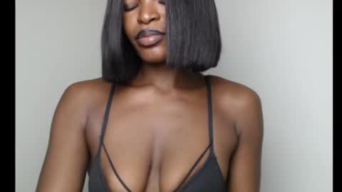 Snapshot of sweetxxboobsx chatting on October 21, 2025, 8:37 am sweetxxboobsx online show from October 21, 2025, 8:37 am