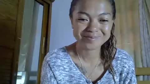 Snapshot of sweety_angel_7 chatting on December 13, 2024, 6:00 am Sarah online show from December 13, 2024, 6:00 am
