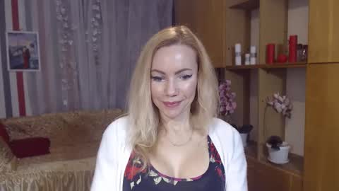 Snapshot of sweety_friend chatting on February 5, 2025, 10:01 pm Sweety friend online show from February 5, 2025, 10:01 pm