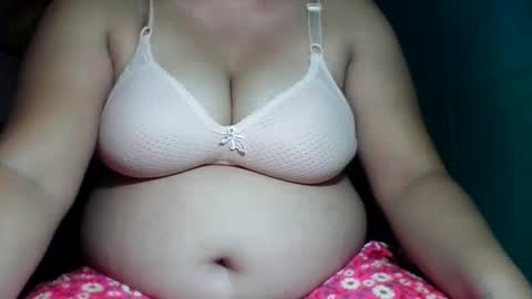 Snapshot of sweety_kaye29 chatting on March 12, 2025, 6:44 pm sweety_kaye29 online show from March 12, 2025, 6:44 pm