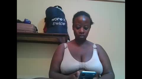 sweetyass25 online show from February 2, 2026, 7:29 am