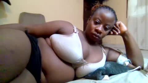 Snapshot of sweetyass25 chatting on July 4, 2026, 6:52 am sweetyass25 online show from July 4, 2026, 6:52 am