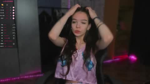 sweetydeviliya online show from December 3, 2025, 1:35 am