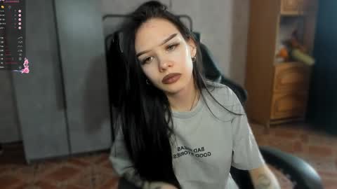 sweetydeviliya online show from March 25, 2026, 11:27 am