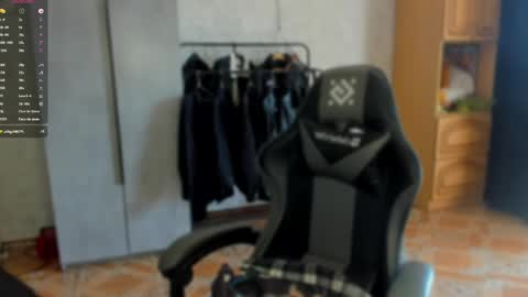 sweetydeviliya online show from May 27, 2026, 7:49 am