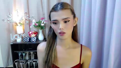 Snapshot of sweetytrannygirlxx chatting on September 27, 2025, 5:12 am Megan online show from September 27, 2025, 5:12 am