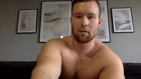 Snapshot of swekingxx chatting on February 21, 2025, 9:24 am swekingxx online show from February 21, 2025, 9:24 am