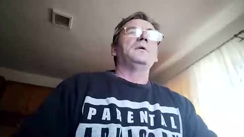 Snapshot of swergiu333 chatting on March 2, 2026, 6:36 am Raymond online show from March 2, 2026, 6:36 am