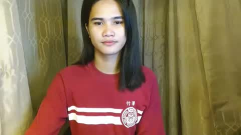 Snapshot of swettie_rhea chatting on December 23, 2025, 2:31 am Rhea online show from December 23, 2025, 2:31 am