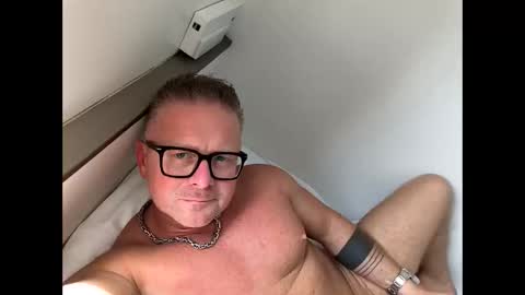 Swingrstarr online show from June 1, 2026, 12:18 pm