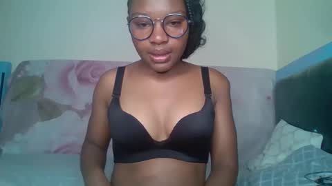 Snapshot of swit_candy chatting on January 15, 2026, 1:59 pm Candy online show from January 15, 2026, 1:59 pm