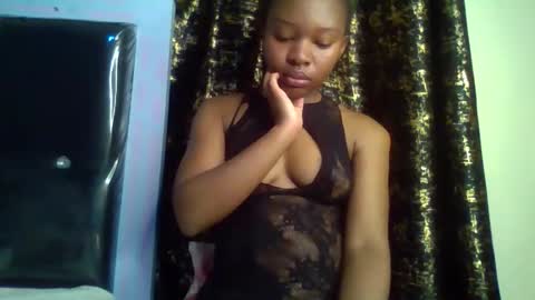 Snapshot of swit_candy chatting on February 11, 2026, 6:24 pm Candy online show from February 11, 2026, 6:24 pm