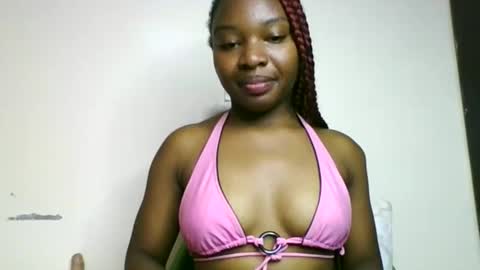 Snapshot of swit_candy chatting on May 9, 2026, 4:56 pm Candy online show from May 9, 2026, 4:56 pm