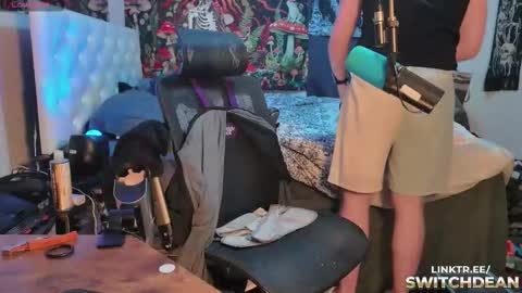 Snapshot of switchdean chatting on November 18, 2025, 7:18 pm Switch online show from November 18, 2025, 7:18 pm