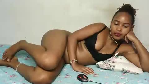 swt_bby online show from May 3, 2026, 10:49 pm