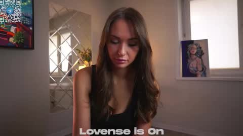 Sophie online show from October 8, 2025, 1:58 am