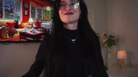 Sophie online show from October 22, 2025, 11:21 am