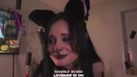 Sophie online show from October 29, 2025, 11:23 am