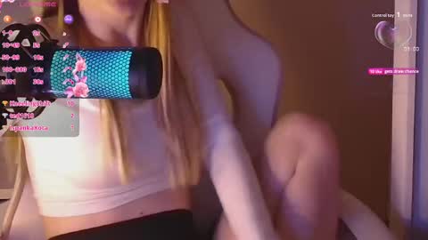 Milena online show from October 10, 2025, 2:21 am