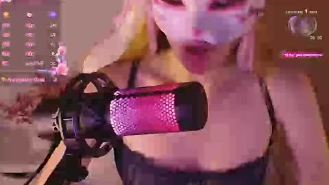 Milena online show from November 5, 2025, 2:33 am