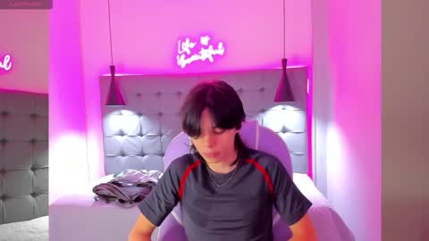 Snapshot of sylasfrost chatting on November 26, 2025, 10:27 am sylasfrost online show from November 26, 2025, 10:27 am