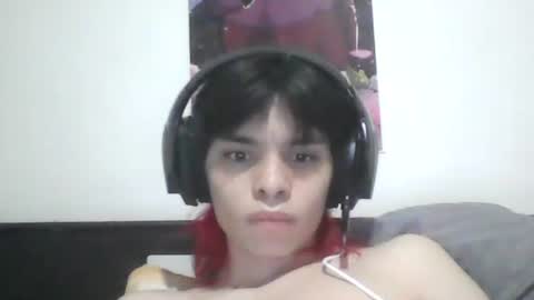 Snapshot of sylasfrost chatting on December 17, 2025, 7:47 am sylasfrost online show from December 17, 2025, 7:47 am