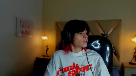 Snapshot of sylasfrost chatting on February 23, 2026, 11:51 am sylasfrost online show from February 23, 2026, 11:51 am