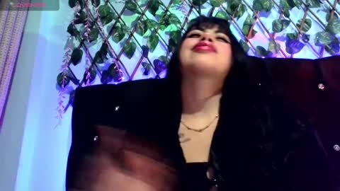 Snapshot of sylvana_19 chatting on December 6, 2024, 4:03 am online show from December 6, 2024, 4:03 am