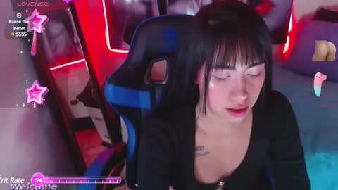 Snapshot of sylvana_19 chatting on December 19, 2024, 9:17 pm online show from December 19, 2024, 9:17 pm