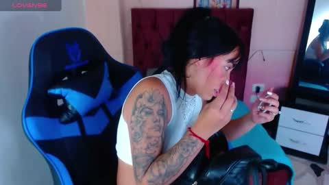 Snapshot of sylvana_19 chatting on January 2, 2025, 10:01 pm online show from January 2, 2025, 10:01 pm