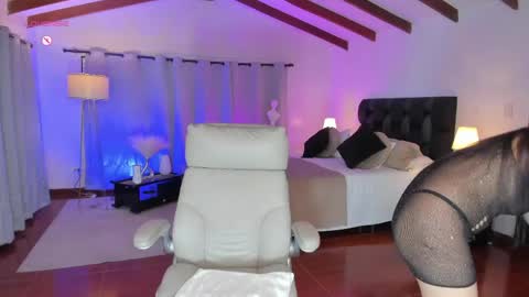 Snapshot of sylvana_cox chatting on April 23, 2026, 4:14 am sylvana online show from April 23, 2026, 4:14 am