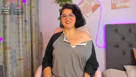 Snapshot of sylvara_bx chatting on February 9, 2026, 12:31 pm online show from February 9, 2026, 12:31 pm
