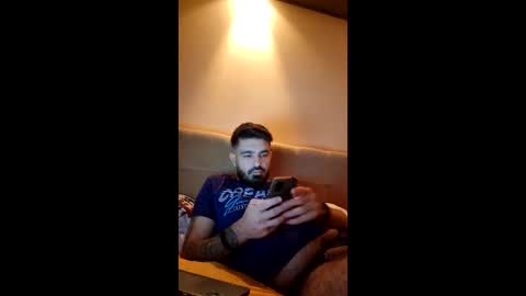 Snapshot of synchr0 chatting on December 18, 2025, 9:54 pm synchr0 online show from December 18, 2025, 9:54 pm