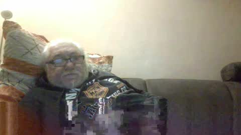 Snapshot of synek65 chatting on December 8, 2024, 4:28 pm synek65 online show from December 8, 2024, 4:28 pm