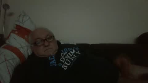 Snapshot of synek65 chatting on December 12, 2024, 7:15 pm synek65 online show from December 12, 2024, 7:15 pm