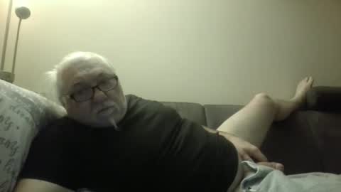 Snapshot of synek65 chatting on December 20, 2024, 12:30 am synek65 online show from December 20, 2024, 12:30 am