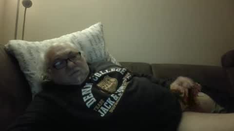 Snapshot of synek65 chatting on December 23, 2024, 5:17 am synek65 online show from December 23, 2024, 5:17 am
