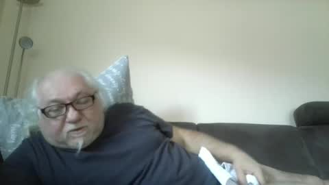 Snapshot of synek65 chatting on January 1, 2025, 12:55 pm synek65 online show from January 1, 2025, 12:55 pm